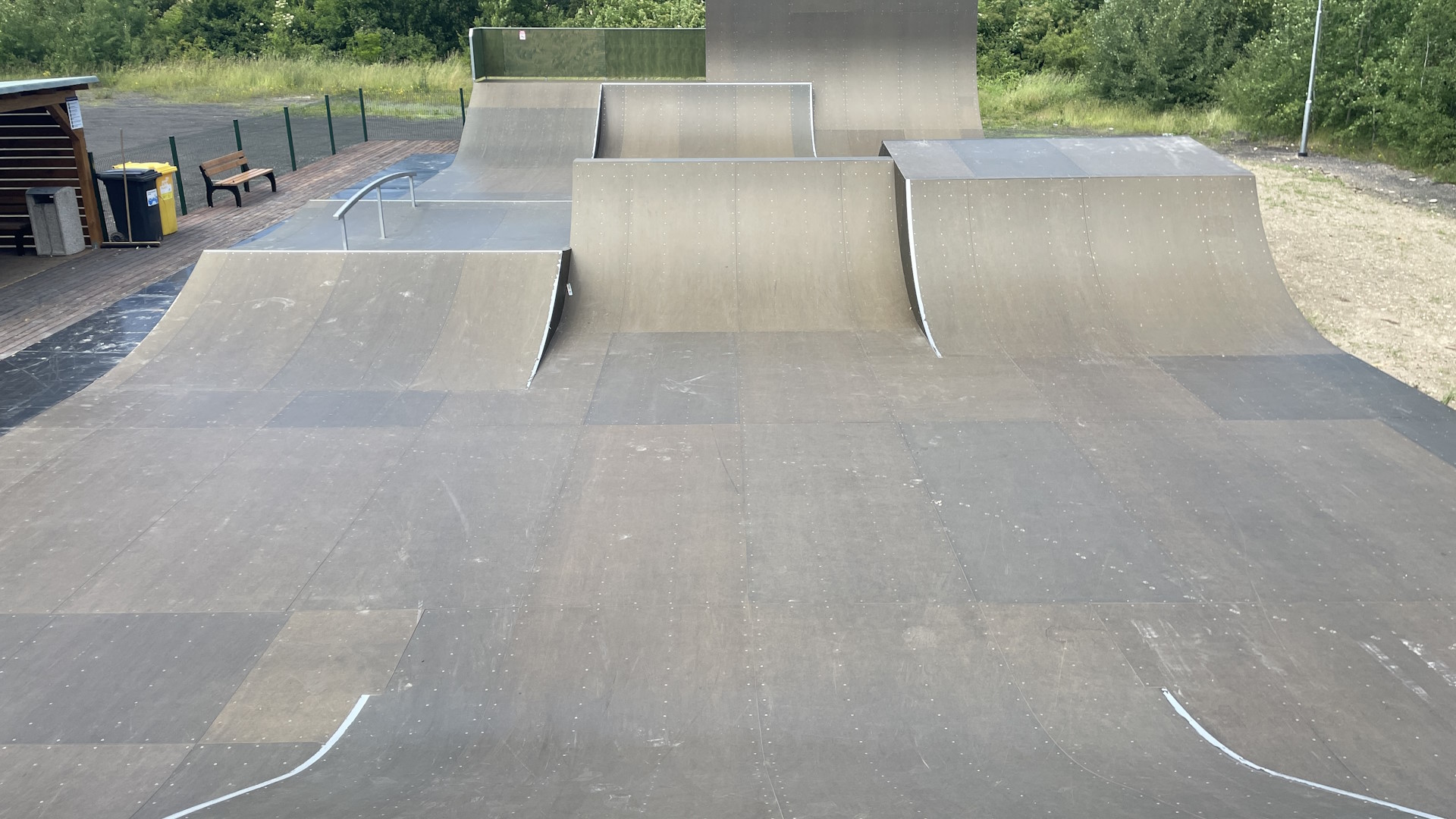 Monolitický skatepark Libušín